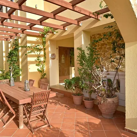 Villa Olive Farm *